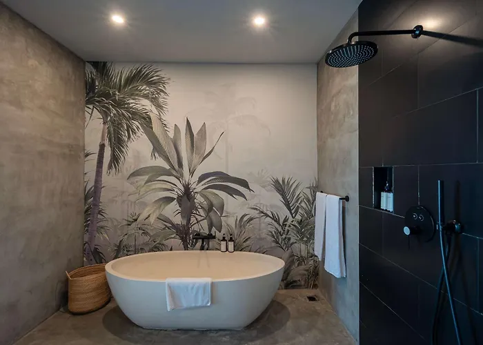 Artistic 4bd With Private Pool & Jungle Vibes * Seminyak